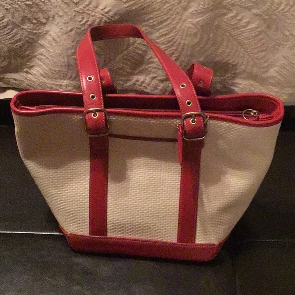 Meet your Posher, Evelyn